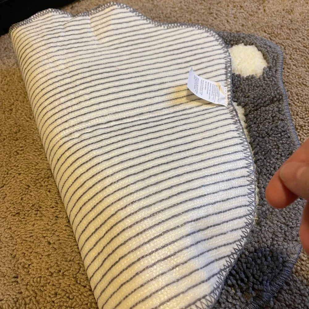 Footprint bath/shower rug